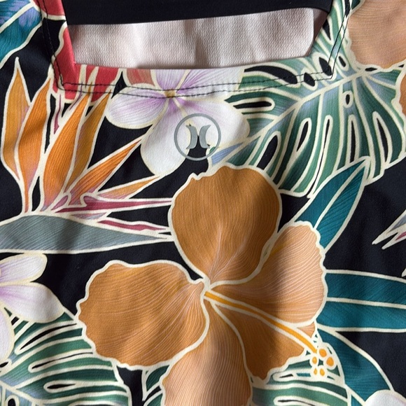 Hurley Black and tropical floral One Piece Swimsuit - open back - medium - Picture 7 of 7